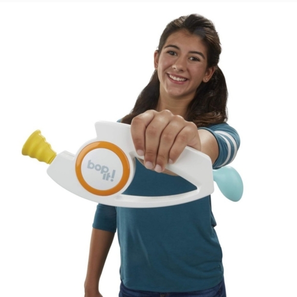 Hasbro Bop It! Game - Picture 2 of 4